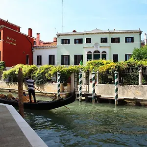 Hotell Accademia - Maravege